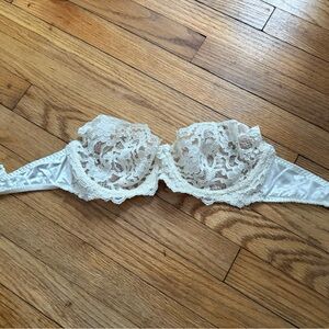 vintage Victoria's Secret Lace Balconette Bra - Ivory